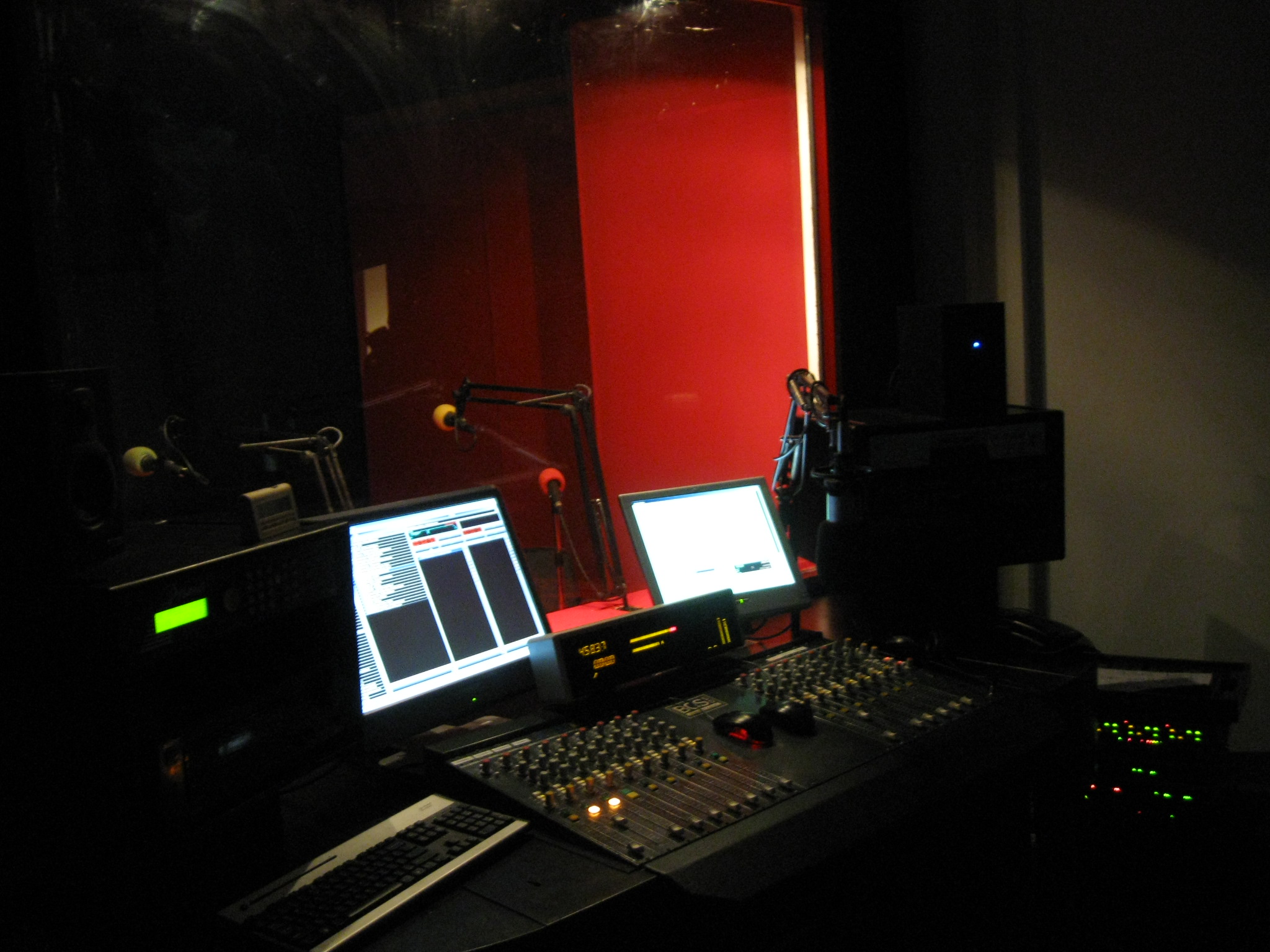 Amsterdam FM studio Damrak, maart 2009