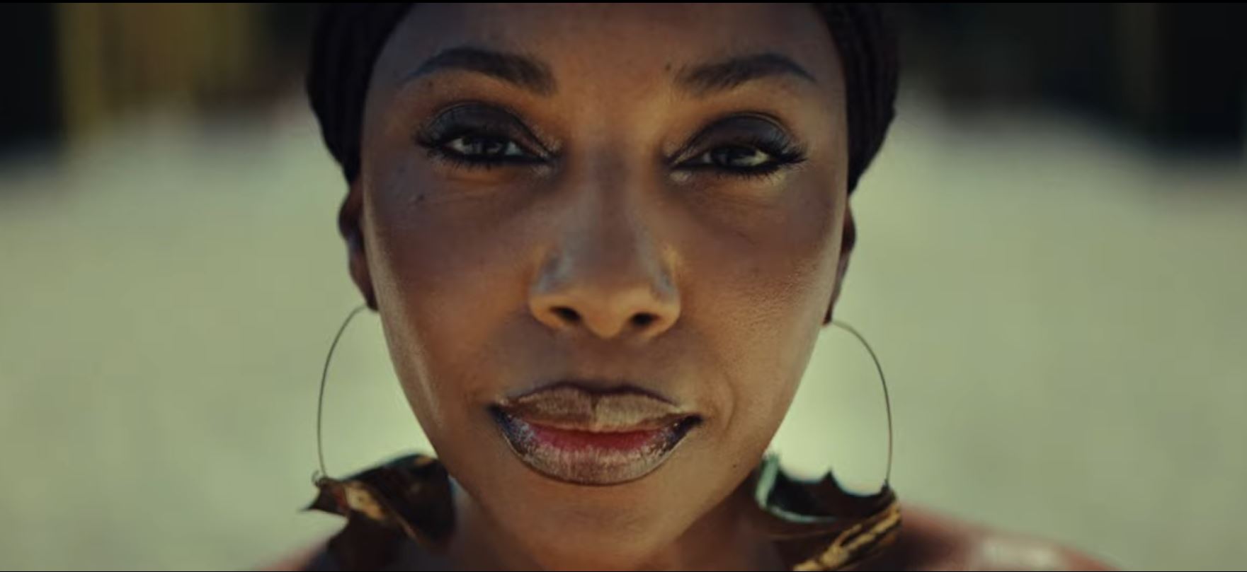 Artwork Tasha's World - Ready To Fall